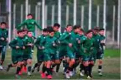 Türk futbolunun lokomotifi: Vakıfköy Türk futbolunun lokomotifi: Vakıfköy