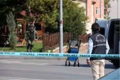 Uyarıları hiçe sayan meraklı vatandaştan ilginç tepki: 'Niye izliyorsun?' Uyarıları hiçe sayan meraklı vatandaştan ilginç tepki: 'Niye izliyorsun?'