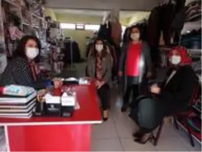 Vali Öner'in eşinden Şehit Ailelerine ziyaret Vali Öner'in eşinden Şehit Ailelerine ziyaret