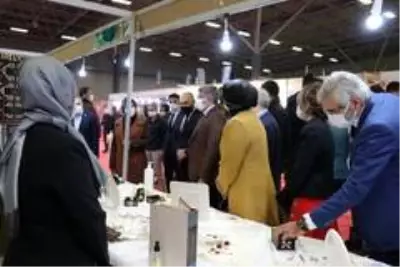 Son dakika haberi: Van'da '4. Yöresel Ürünler ve Hediyelik Eşya Fuarı' açıldı Son dakika haberi: Van'da '4. Yöresel Ürünler ve Hediyelik Eşya Fuarı' açıldı