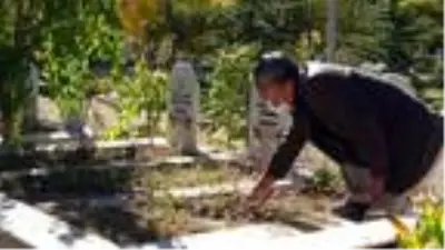 Van depreminde 9 yakınını kaybetti; '3 bin 285 gün oldu, acıda eksilen bir şey yok' Van depreminde 9 yakınını kaybetti; '3 bin 285 gün oldu, acıda eksilen bir şey yok'