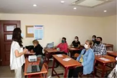 Yüksek verimli tavuk yetiştiriciliği kursu ilgi görüyor Yüksek verimli tavuk yetiştiriciliği kursu ilgi görüyor