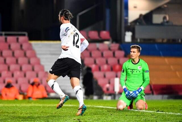 Yusuf Yazıcı'nın Avrupa Ligi'ndeki hat-trick'i, sosyal medyada en çok konuşulan konu oldu Yusuf Yazıcı'nın Avrupa Ligi'ndeki hat-trick'i, sosyal medyada en çok konuşulan konu oldu