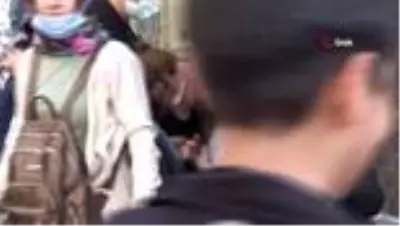 4 katlı binana yangın çıktı, kedisi 'Çiko' için gözyaşlarına boğuldu 4 katlı binana yangın çıktı, kedisi 'Çiko' için gözyaşlarına boğuldu