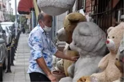40 yaşında aldığı ilk oyuncağı ilham kaynağı oldu, evini oyuncaklarla süsledi 40 yaşında aldığı ilk oyuncağı ilham kaynağı oldu, evini oyuncaklarla süsledi