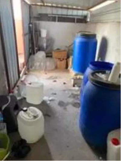Adana'da 800 litre sahte içki ve 60 litre kaçak etil alkol ele geçirildi Adana'da 800 litre sahte içki ve 60 litre kaçak etil alkol ele geçirildi