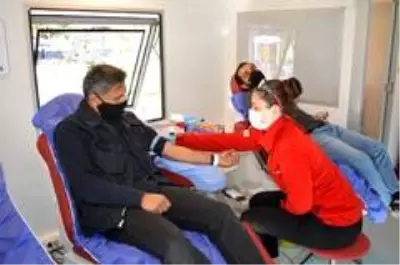 Ağrı Emniyet Müdürlüğü'nden Kızılay'a kan bağışı