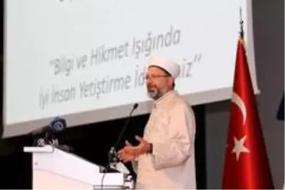 AİÇÜ'de 'Bilgi ve Hikmet Işığında İyi İnsan Yetiştirme İdealimiz' konferansı AİÇÜ'de 'Bilgi ve Hikmet Işığında İyi İnsan Yetiştirme İdealimiz' konferansı