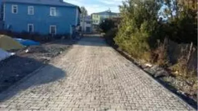 Akyaka'da mahalle araları yollar yapılıyor Akyaka'da mahalle araları yollar yapılıyor