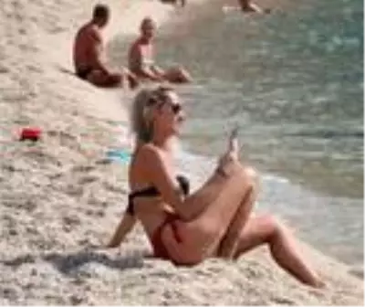 Antalya'da hava yaz aylarını aratmadı, sahiller doldu Antalya'da hava yaz aylarını aratmadı, sahiller doldu