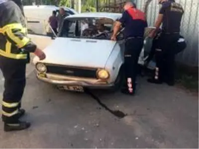 Seyir halindeki araca çarptı: 2 yaralı Seyir halindeki araca çarptı: 2 yaralı