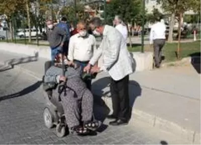 Başkan Arda ve ekibinden Sarnıç çıkarması Başkan Arda ve ekibinden Sarnıç çıkarması