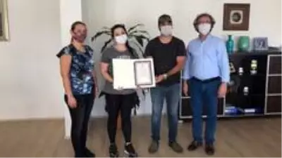 Son dakika haberleri: 4 yıl kadavra olarak kullanılan kadının cenazesi defnedildi Son dakika haberleri: 4 yıl kadavra olarak kullanılan kadının cenazesi defnedildi