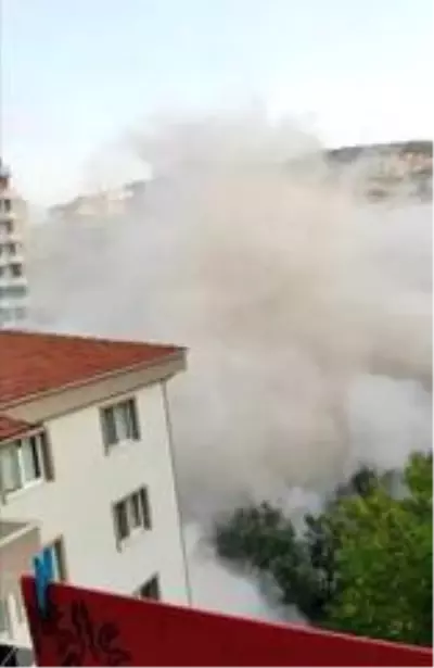 Çöken 9 katlı binanın yıkım çalışmalarının yapıldığı görüntüler ortaya çıktı