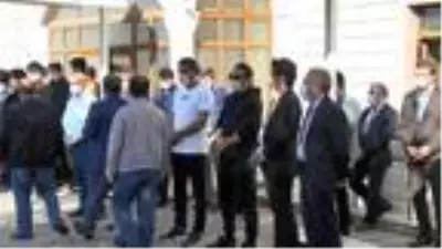 Büyükçekmece'deki uçak kazasında ölen pilot son yolculuğuna uğurlandı Büyükçekmece'deki uçak kazasında ölen pilot son yolculuğuna uğurlandı