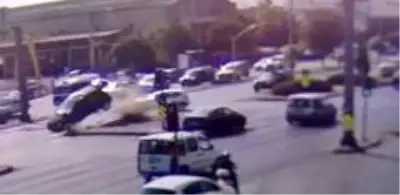 İzmir'de film gibi olay: Hırsızı kutudaki parmak izi yakalattı İzmir'de film gibi olay: Hırsızı kutudaki parmak izi yakalattı
