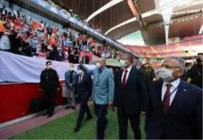Cumhurbaşkanı Erdoğan: 'Azeri kardeşlerimiz işgal altındaki topraklara doğru yürüyorlar' Cumhurbaşkanı Erdoğan: 'Azeri kardeşlerimiz işgal altındaki topraklara doğru yürüyorlar'