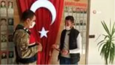 Dede yadigarı 27 bin TL'lik tespih bulundu, sahibine teslim edildi Dede yadigarı 27 bin TL'lik tespih bulundu, sahibine teslim edildi