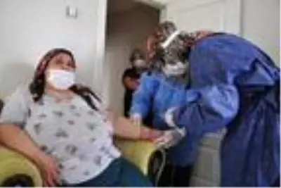 Diyarbakır'da, 7 ayda 13 bin hastaya evde sağlık hizmeti Diyarbakır'da, 7 ayda 13 bin hastaya evde sağlık hizmeti
