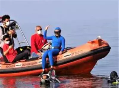Özel - Dünya rekortmeni Şahika Ercümen Kocaeli'de balık çeşitliliğine hayran kaldı Özel - Dünya rekortmeni Şahika Ercümen Kocaeli'de balık çeşitliliğine hayran kaldı