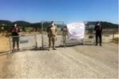 Dursunbey'de bir mahalle karantinaya alındı Dursunbey'de bir mahalle karantinaya alındı