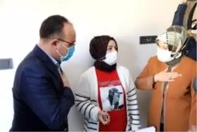 Elazığ'da ilk biten deprem konutları hak sahiplerine teslim edilmeye başladı Elazığ'da ilk biten deprem konutları hak sahiplerine teslim edilmeye başladı