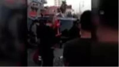 Elektrik direğine çarpan otomobilin sürücüsü yaralandı Elektrik direğine çarpan otomobilin sürücüsü yaralandı