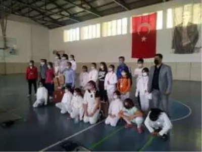 Eskrim turnuvası başladı Eskrim turnuvası başladı