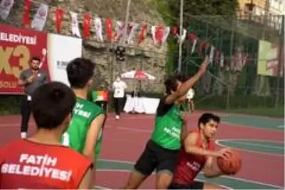 Fatih'te 7'nci sokak basketbol turnuvası başladı Fatih'te 7'nci sokak basketbol turnuvası başladı