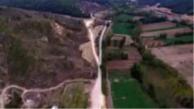 Gediz-Altıntaş yolu genişletme çalışmaları sürüyor Gediz-Altıntaş yolu genişletme çalışmaları sürüyor