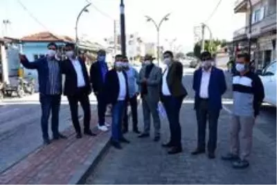 Gölmarmara'nın Prestij Caddesi'nde peyzaj çalışmaları başladı Gölmarmara'nın Prestij Caddesi'nde peyzaj çalışmaları başladı