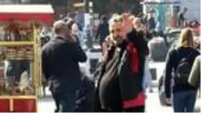 Güneşi gören İstanbullular sokağa döküldü Güneşi gören İstanbullular sokağa döküldü