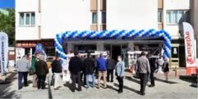 İhlas Pazarlama 80. mağazasını Tavas'ta açtı. İhlas Pazarlama 80. mağazasını Tavas'ta açtı.