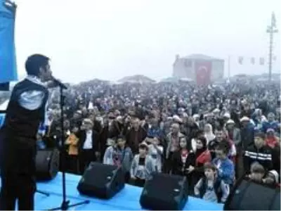 İki eli bir bacağı yok ama yaptıklarıyla herkesi hayretler içinde bırakıyor İki eli bir bacağı yok ama yaptıklarıyla herkesi hayretler içinde bırakıyor