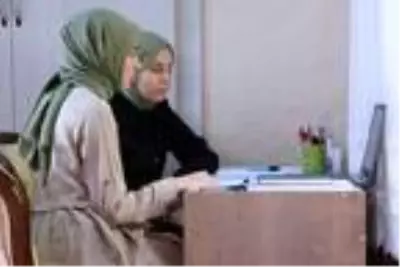 İlkokuldan beri hiç ayrılmayan ikizler, yan yana aynı üniversiteyi okuyor İlkokuldan beri hiç ayrılmayan ikizler, yan yana aynı üniversiteyi okuyor