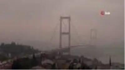 İstanbullular Cumartesi sabahına sisli bir havayla uyandı İstanbullular Cumartesi sabahına sisli bir havayla uyandı
