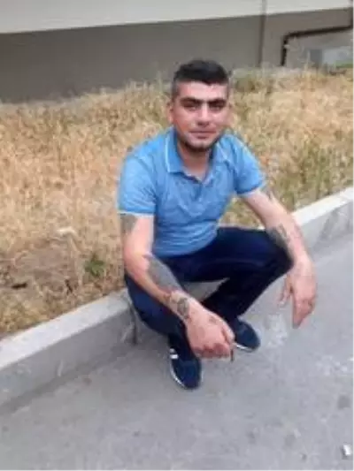 Evinde cansız bedeni bulunan gencin şüpheli ölümü polisi harekete geçirdi Evinde cansız bedeni bulunan gencin şüpheli ölümü polisi harekete geçirdi