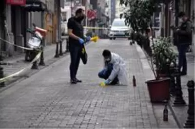 Kadıköy'de silahlı çatışma: Olayı gören 'Rambo Okan' o anları anlattı Kadıköy'de silahlı çatışma: Olayı gören 'Rambo Okan' o anları anlattı