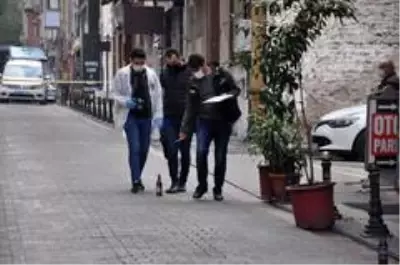 Kadıköy'de silahlı çatışma: Olayı gören 'Rambo Okan' o anları anlattı Kadıköy'de silahlı çatışma: Olayı gören 'Rambo Okan' o anları anlattı