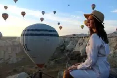 Kapadokya'da balonların gökyüzünde muhteşem dansı Kapadokya'da balonların gökyüzünde muhteşem dansı