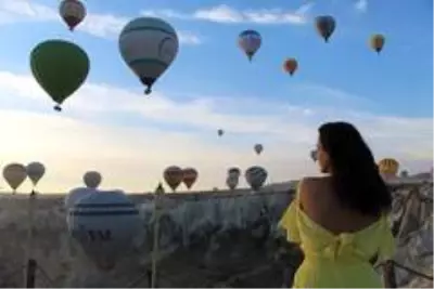 Kapadokya'da balonların gökyüzünde muhteşem dansı Kapadokya'da balonların gökyüzünde muhteşem dansı