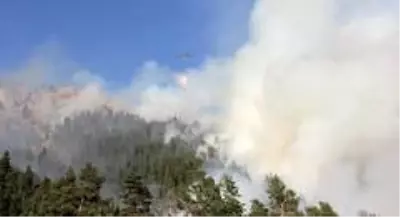 Kastamonu'da iki farklı noktada 3 gündür devam eden orman yangını söndürülemiyor Kastamonu'da iki farklı noktada 3 gündür devam eden orman yangını söndürülemiyor