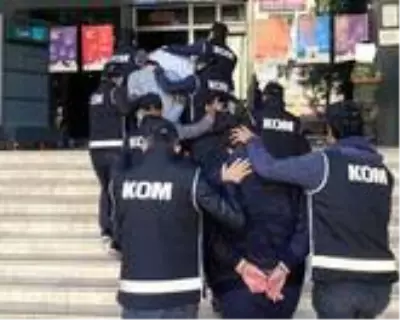 Malatya'da FETÖ'nün akademik yapılanmasına operasyon Malatya'da FETÖ'nün akademik yapılanmasına operasyon