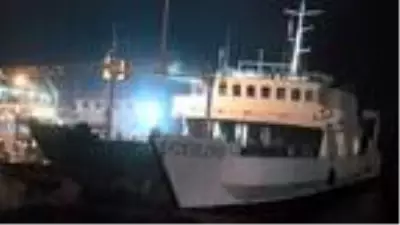 Maltepe'de tadilat için demirli gemide yangın çıktı Maltepe'de tadilat için demirli gemide yangın çıktı