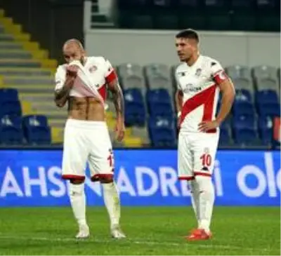 Süper Lig: Medipol Başakşehir: 4 Antalyaspor: 1 (İlk yarı) Süper Lig: Medipol Başakşehir: 4 Antalyaspor: 1 (İlk yarı)