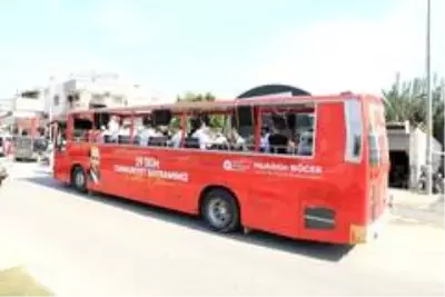 Mobil etkinlik otobüsü 29 Ekim coşkusunu caddelere taşıdı Mobil etkinlik otobüsü 29 Ekim coşkusunu caddelere taşıdı