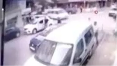 Son dakika: Ölümden kıl payı kurtuluş kamerada Son dakika: Ölümden kıl payı kurtuluş kamerada