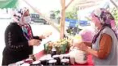Ordu'nun 14 yıllık organik ürün pazarına ilgi arttı Ordu'nun 14 yıllık organik ürün pazarına ilgi arttı