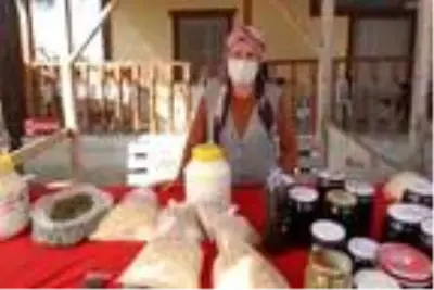 Ordu'nun 14 yıllık organik ürün pazarına ilgi arttı Ordu'nun 14 yıllık organik ürün pazarına ilgi arttı