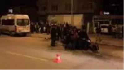 Son dakika haberi... Otomobil park halindeki minibüse arkadan çarptı: 1 ölü, 1 yaralı Son dakika haberi... Otomobil park halindeki minibüse arkadan çarptı: 1 ölü, 1 yaralı
